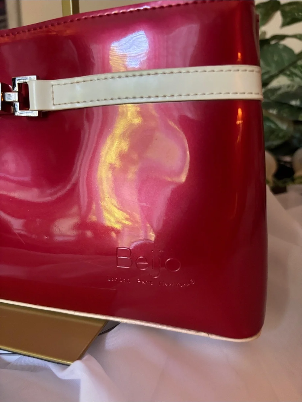 Beijo Red Patent vinyl clutch/shoulder bag Y2K